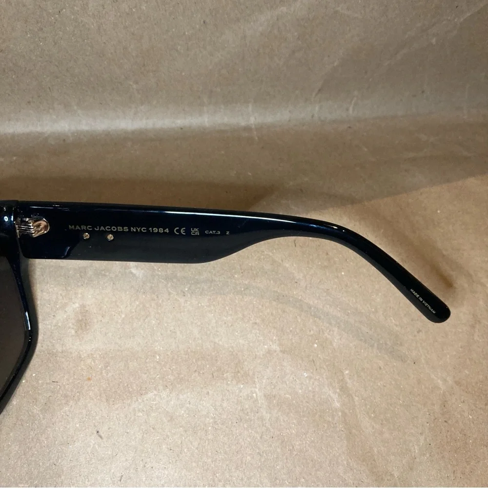 Marc jacobs sunglasses 646S